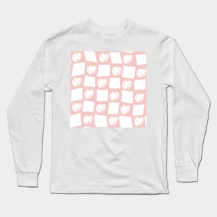 Large Monstera Deliciosa Leaf Checker Board - pastel blush pink Long Sleeve T-Shirt